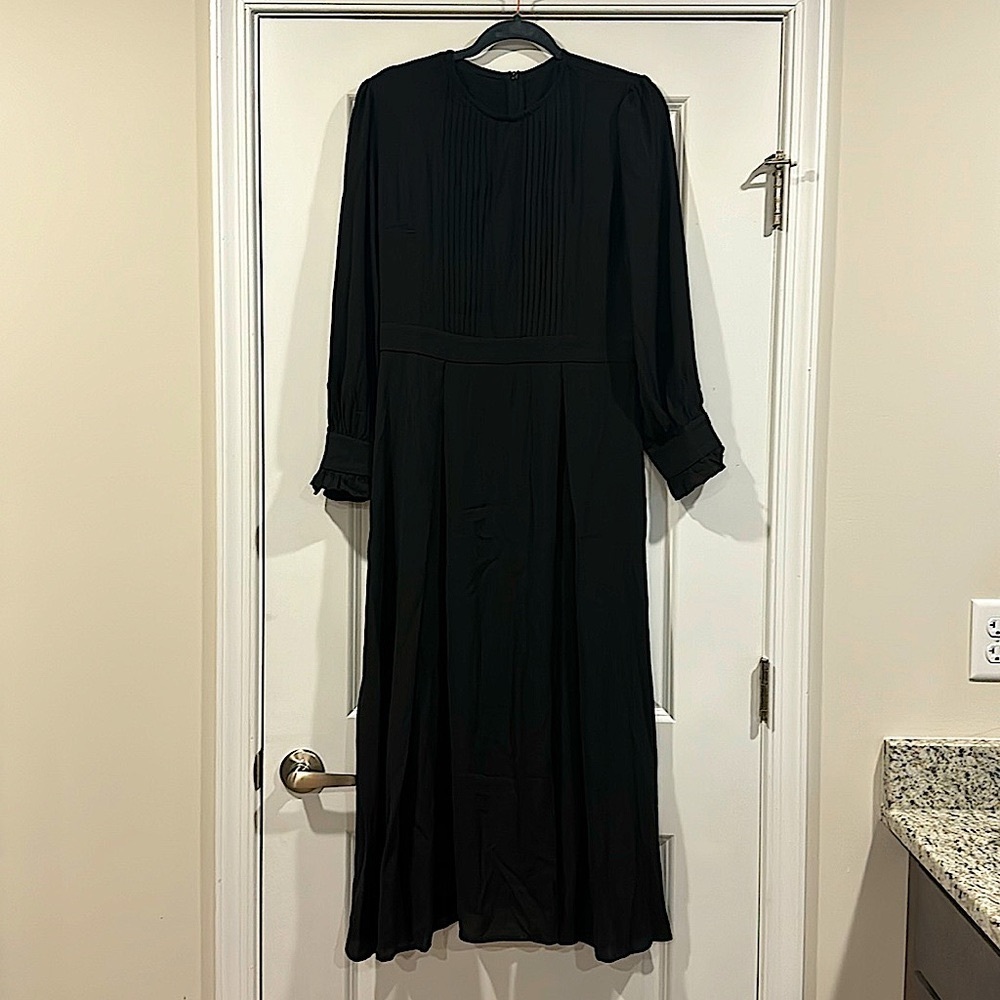 Black Smocked Bubble Sleeve Midi Dress (NWOT)